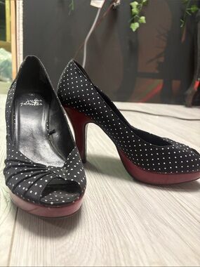 Polka Dot Peep-Toe High Heels in Black and Red